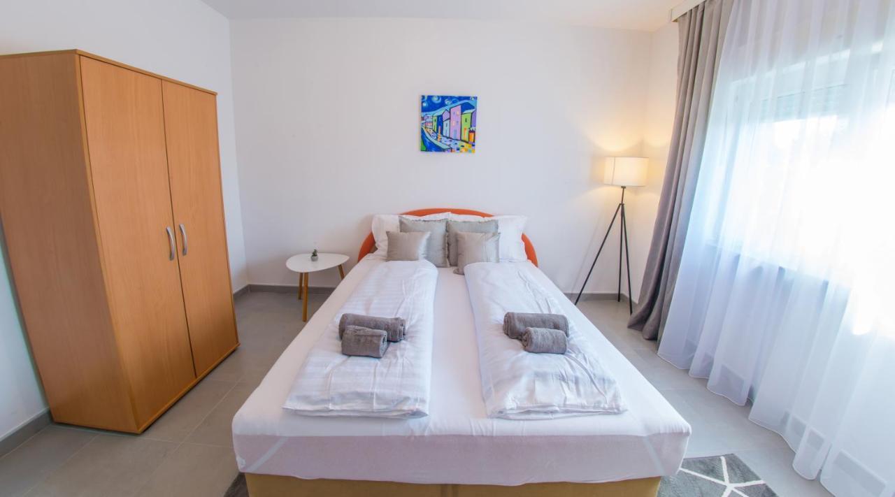 מוסטר Villa Carpe Diem - With Private Pool מראה חיצוני תמונה