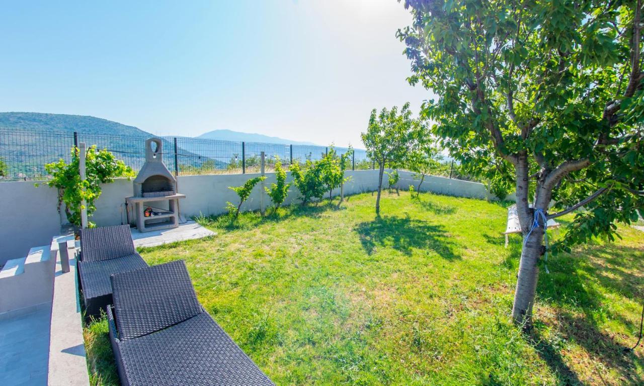 מוסטר Villa Carpe Diem - With Private Pool מראה חיצוני תמונה