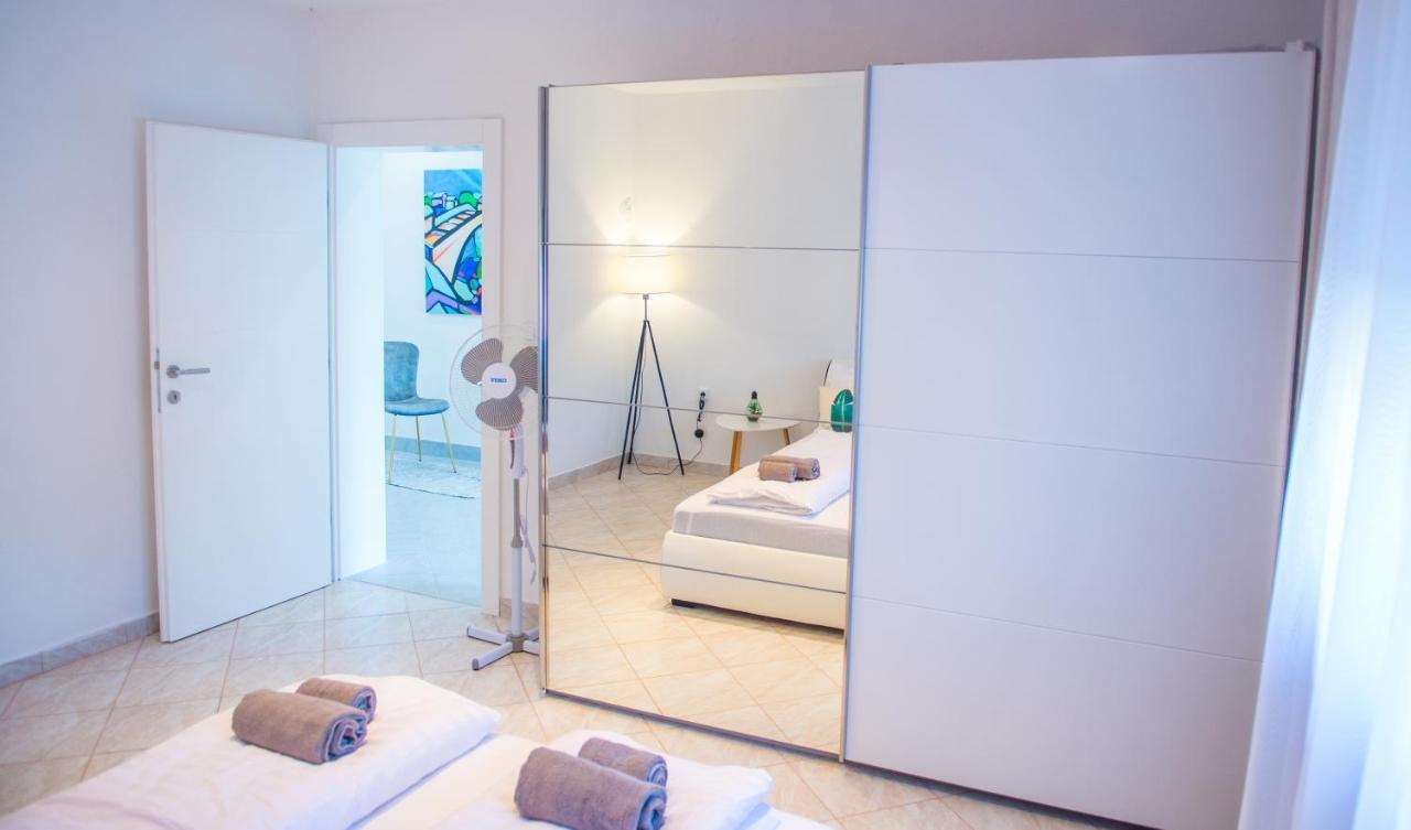 מוסטר Villa Carpe Diem - With Private Pool מראה חיצוני תמונה
