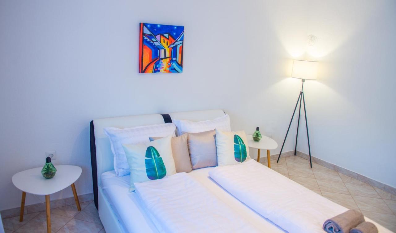 מוסטר Villa Carpe Diem - With Private Pool מראה חיצוני תמונה